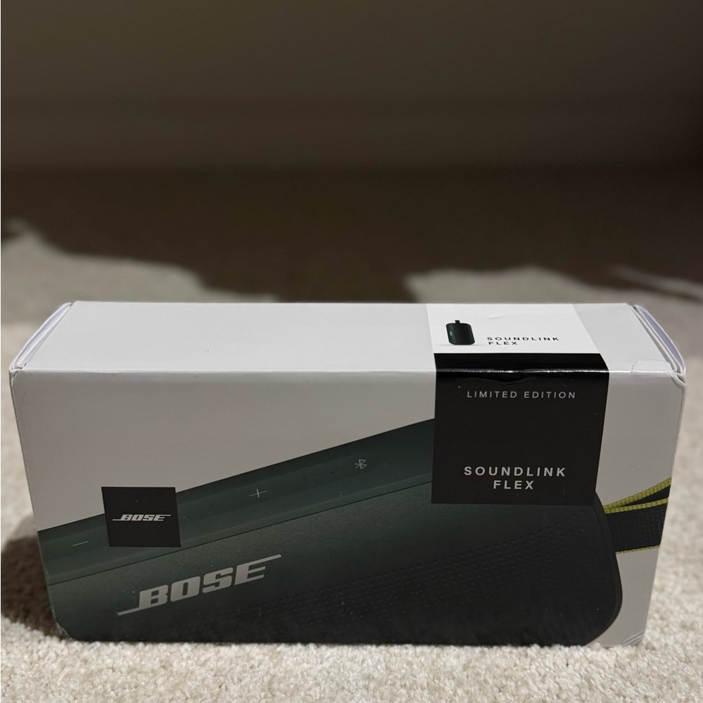 NWT New Bose SoundLink Flex Limited Edition - Picture 6 of 6